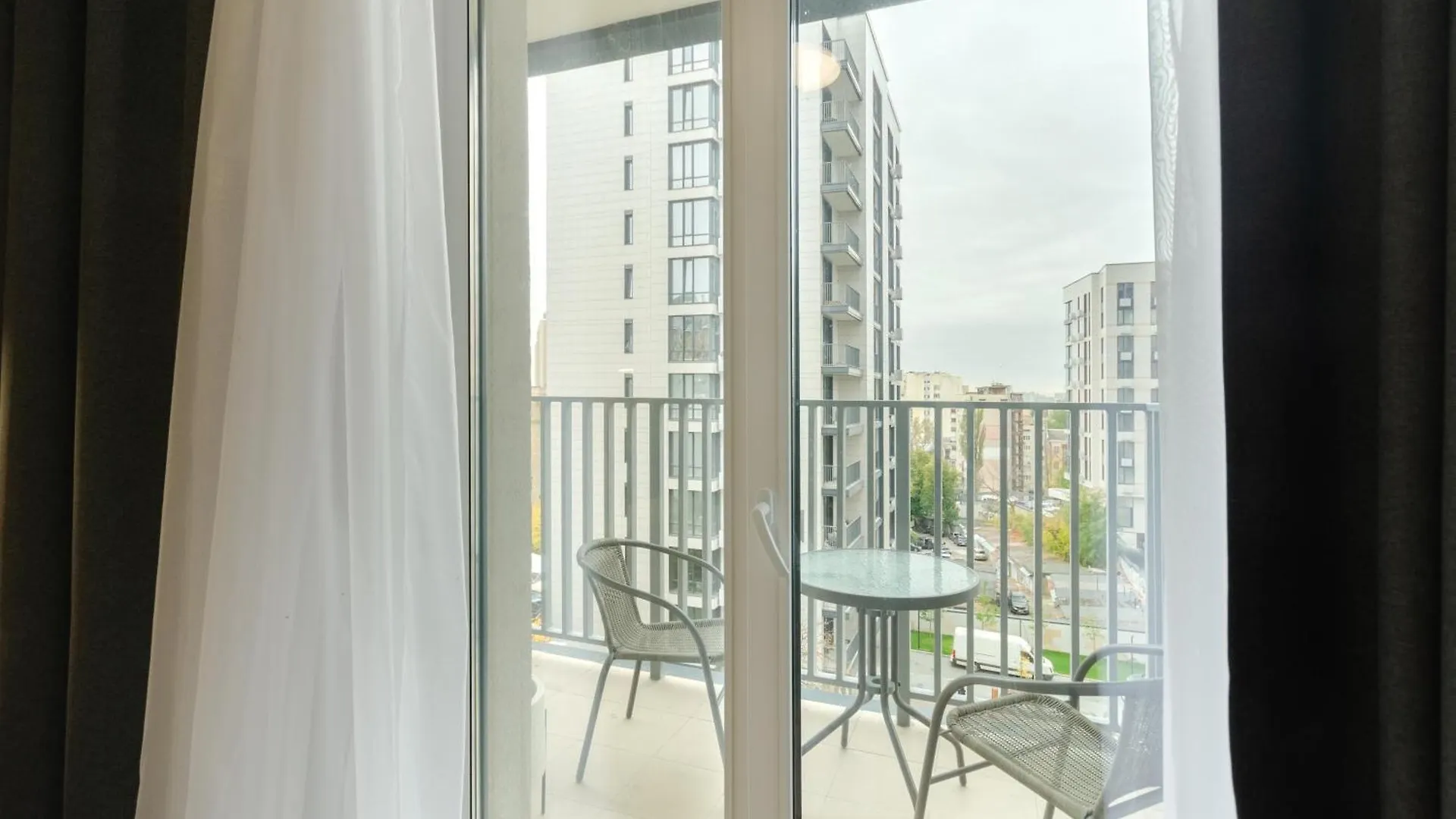 Petrovdom Apartments 7-180 In Rc Yaroslaviv Grad, Bulvarno-Kudriavska 17 Κίεβο