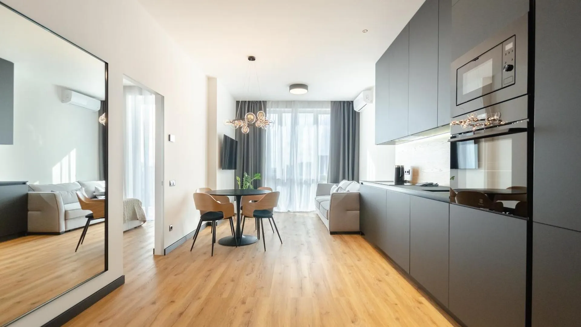 Petrovdom Apartments 7-180 In Rc Yaroslaviv Grad, Bulvarno-Kudriavska 17 Κίεβο