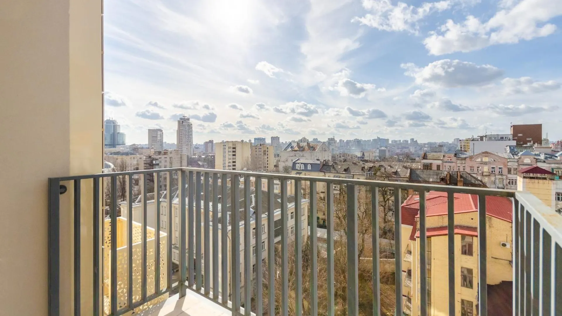 Petrovdom Apartments 7-180 In Rc Yaroslaviv Grad, Bulvarno-Kudriavska 17 Κίεβο
