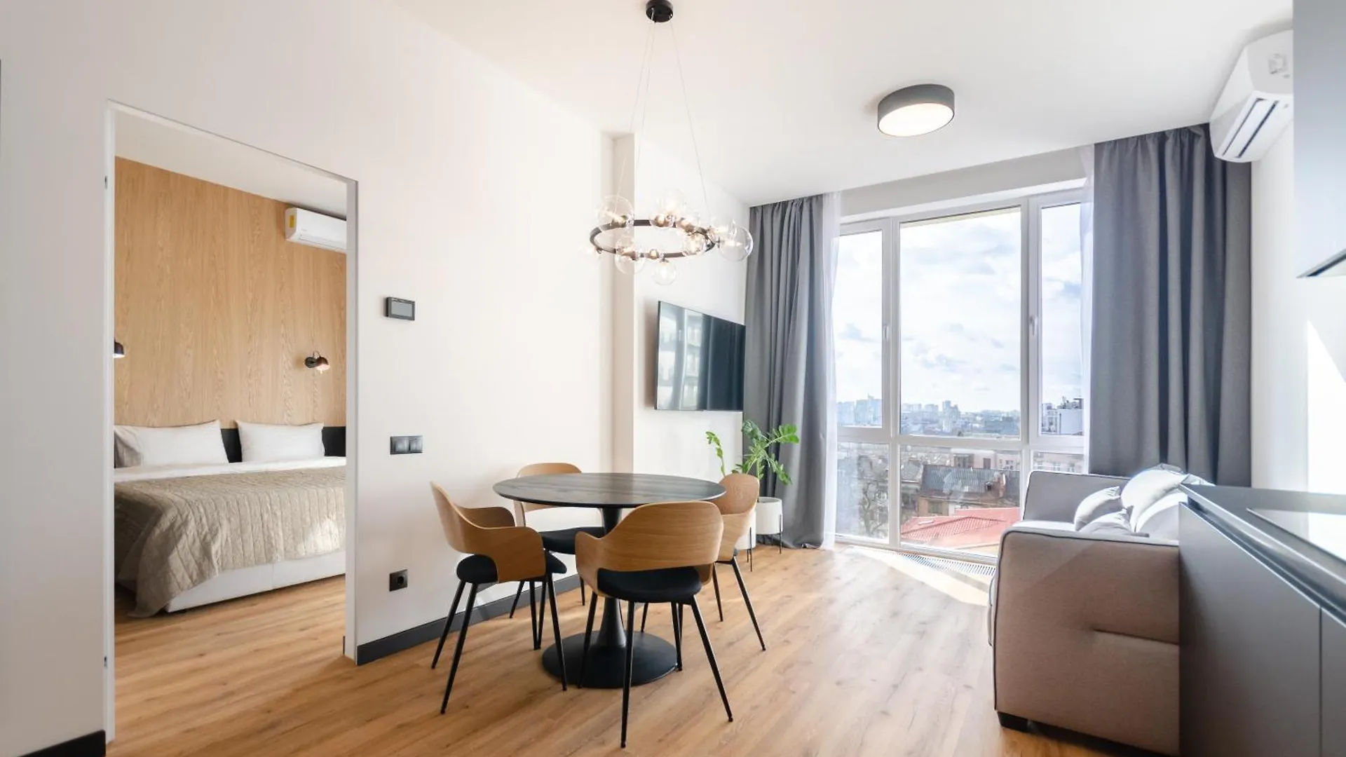 Petrovdom Apartments 7-180 In Rc Yaroslaviv Grad, Bulvarno-Kudriavska 17 Κίεβο