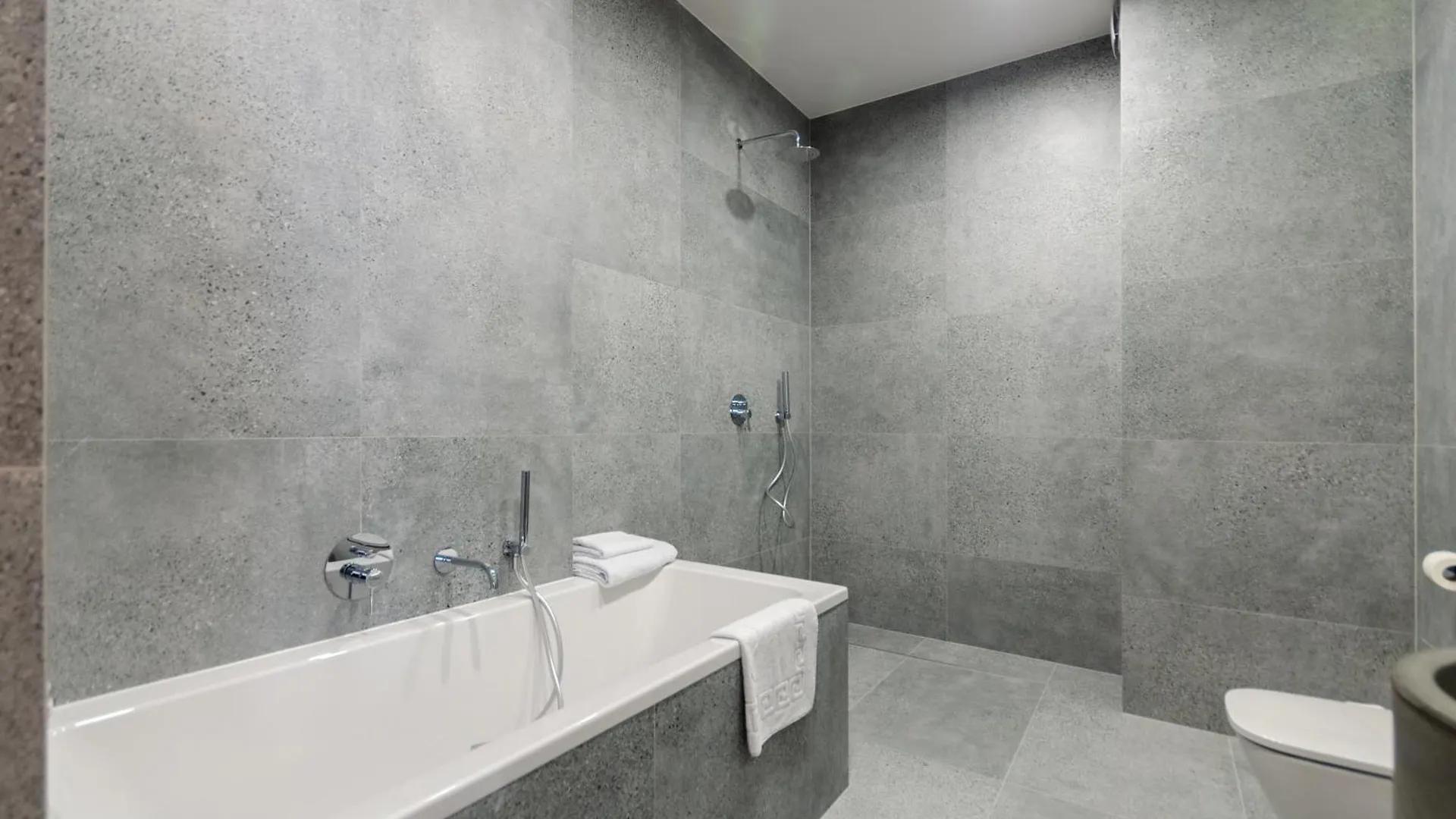 Petrovdom Apartments 7-180 In Rc Yaroslaviv Grad, Bulvarno-Kudriavska 17 Κίεβο