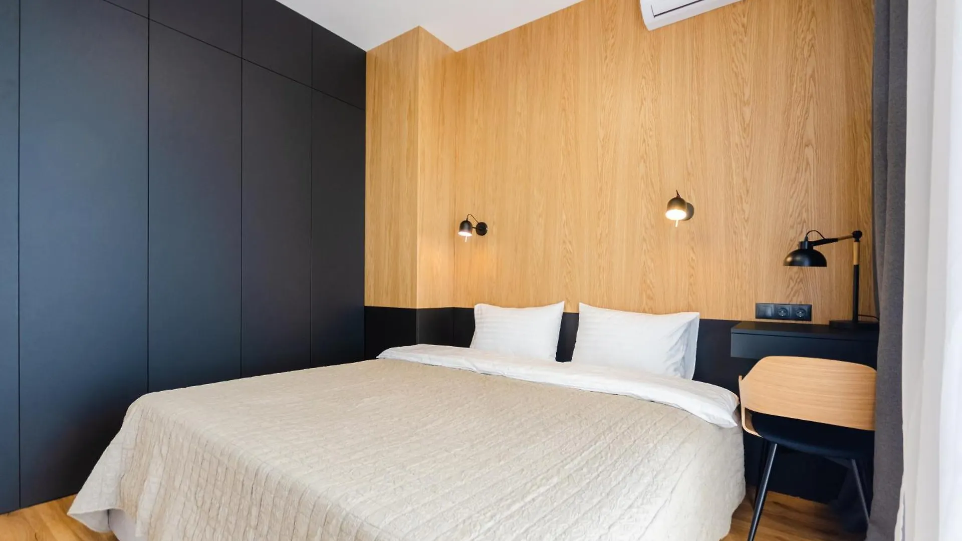Petrovdom Apartments 7-180 In Rc Yaroslaviv Grad, Bulvarno-Kudriavska 17 Kijev